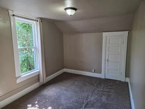 516 Ermina Ave, Spokane, WA 99207 photo 15