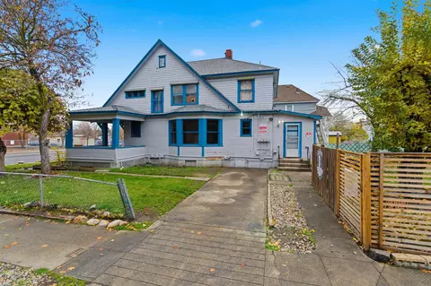 Exterior - 1027 W Maxwell Ave, Spokane, WA 99201 photo 6 of 9