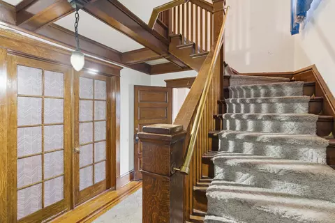 Entry Way - 1027 W Maxwell Ave, Spokane, WA 99201 photo 2 of 3