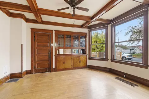 Living - 1027 W Maxwell Ave, Spokane, WA 99201 photo 5 of 8