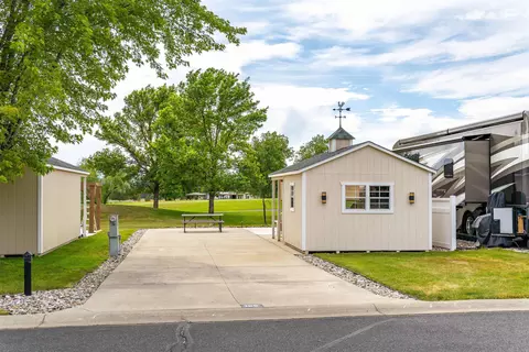 1205 N Country Club Dr #125, Deer Park, WA 99006