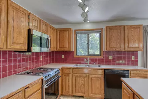 Kitchen - 2012 E 13th Ave, Spokane, WA 99202 photo 2 of 2