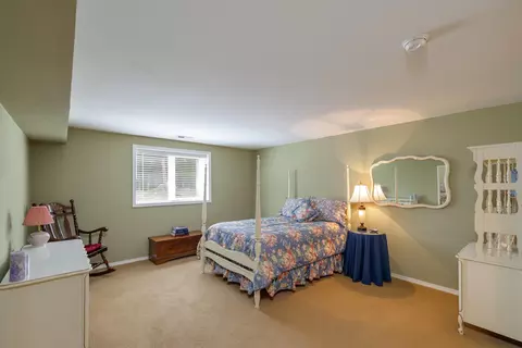 Bedroom - 40 E Falcon Ave, Spokane, WA 99218 photo 4 of 5