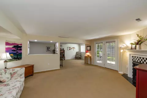 Living - 40 E Falcon Ave, Spokane, WA 99218 photo 7 of 7