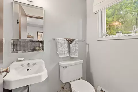 Bath - 1922 E 36th Ave, Spokane, WA 99203 photo 1 of 4