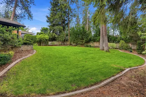 Exterior - 1922 E 36th Ave, Spokane, WA 99203 photo 5 of 8