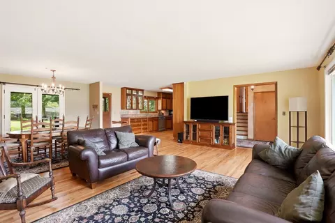 Living - 1922 E 36th Ave, Spokane, WA 99203 photo 4 of 8