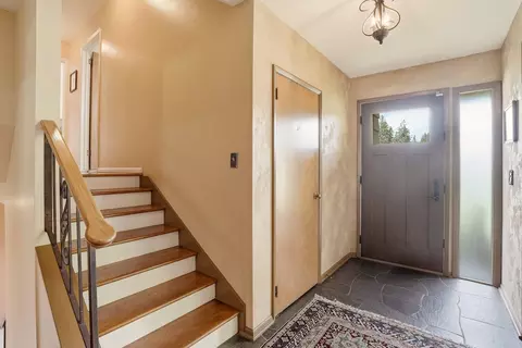 Entry Way - 1922 E 36th Ave, Spokane, WA 99203 photo 2 of 2