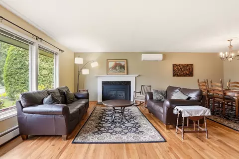 Living - 1922 E 36th Ave, Spokane, WA 99203 photo 1 of 8