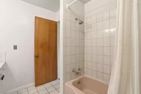 Bath - 1922 E 36th Ave, Spokane, WA 99203 photo 4 of 4