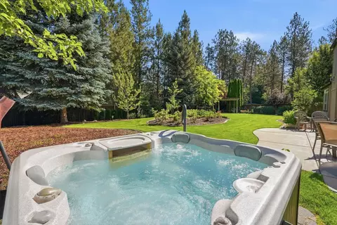 Exterior - 1215 E Huron Dr, Spokane, WA 99208 photo 2 of 8
