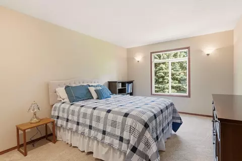 Bedroom - 1215 E Huron Dr, Spokane, WA 99208 photo 3 of 6