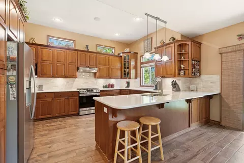 Kitchen - 1215 E Huron Dr, Spokane, WA 99208 photo 2 of 6