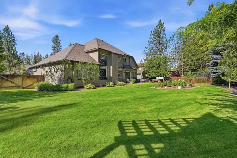 Exterior - 1215 E Huron Dr, Spokane, WA 99208 photo 3 of 8