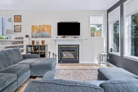 Living - 4026 E 24th Ave, Spokane, WA 99223 photo 3 of 5
