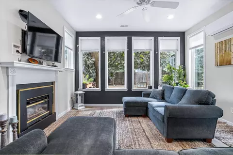 Living - 4026 E 24th Ave, Spokane, WA 99223 photo 1 of 5