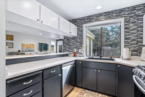 Kitchen - 4026 E 24th Ave, Spokane, WA 99223 photo 2 of 4