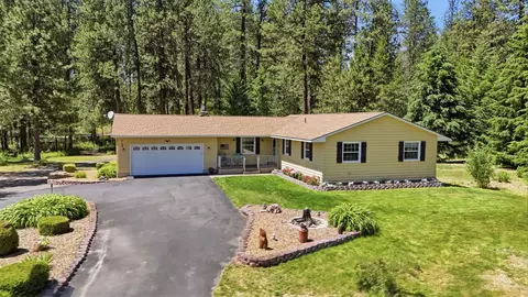 28205 Bear Lake Rd, Chattaroy, WA 99003