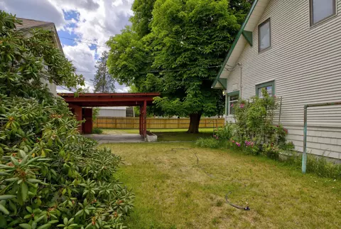 Exterior - 1118 Everett Ave, Spokane, WA 99207 photo 10 of 13