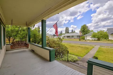 Exterior - 1118 Everett Ave, Spokane, WA 99207 photo 4 of 13