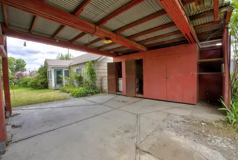 Exterior - 1118 Everett Ave, Spokane, WA 99207 photo 12 of 13