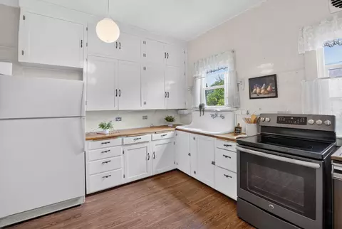 Kitchen - 1118 Everett Ave, Spokane, WA 99207 photo 2 of 3