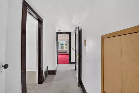 Entry Way - 1118 Everett Ave, Spokane, WA 99207 photo 3 of 3