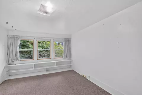 Bedroom - 1118 Everett Ave, Spokane, WA 99207 photo 5 of 8