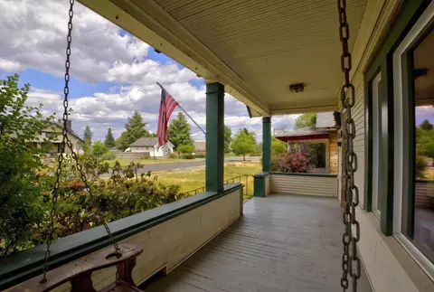 Exterior - 1118 Everett Ave, Spokane, WA 99207 photo 5 of 13