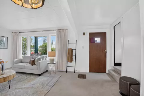Entry Way - 1118 Everett Ave, Spokane, WA 99207 photo 1 of 3