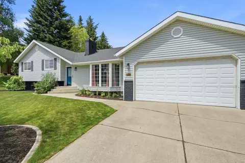 6110 W Ridgecrest Dr, Spokane, WA 99208