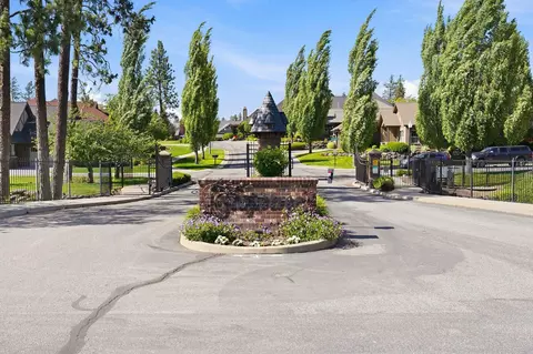 View/Area - 2106 E Aspen Ln, Spokane, WA 99205 photo 1 of 9