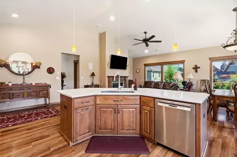 Kitchen - 2106 E Aspen Ln, Spokane, WA 99205 photo 6 of 6