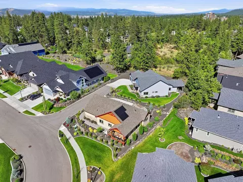 View/Area - 2106 E Aspen Ln, Spokane, WA 99205 photo 6 of 9