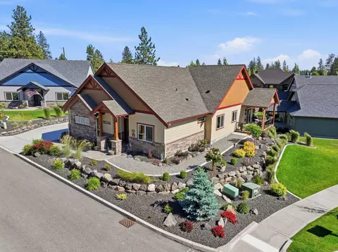 View/Area - 2106 E Aspen Ln, Spokane, WA 99205 photo 3 of 9
