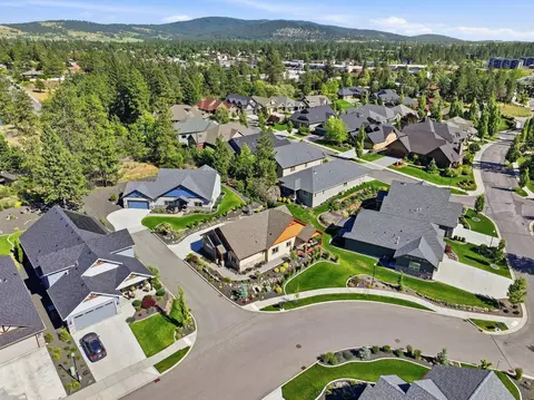 View/Area - 2106 E Aspen Ln, Spokane, WA 99205 photo 7 of 9