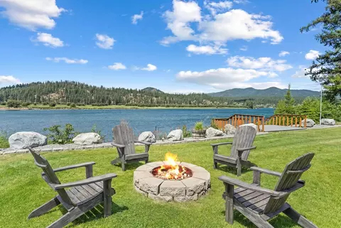 502 Levitch Rd, Newport, WA 99156