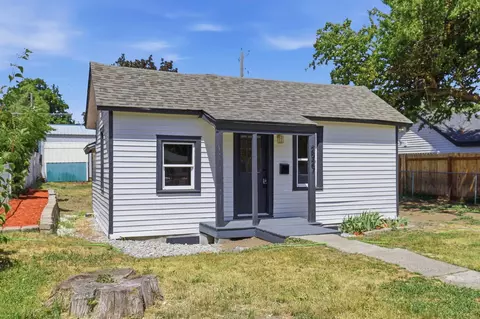 Exterior - 2927 E Columbia Ave, Spokane, WA 99208 photo 6 of 8