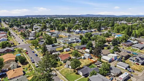 View/Area - 2927 E Columbia Ave, Spokane, WA 99208 photo 3 of 6