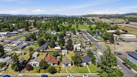 View/Area - 2927 E Columbia Ave, Spokane, WA 99208 photo 5 of 6