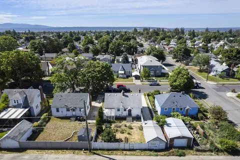 View/Area - 307 E Hoffman Ave, Spokane, WA 99207 photo 3 of 3