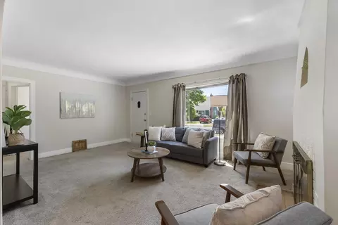 Living - 307 E Hoffman Ave, Spokane, WA 99207 photo 1 of 3