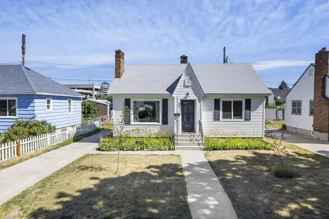 Exterior - 307 E Hoffman Ave, Spokane, WA 99207 photo 12 of 14