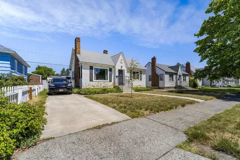Exterior - 307 E Hoffman Ave, Spokane, WA 99207 photo 8 of 14