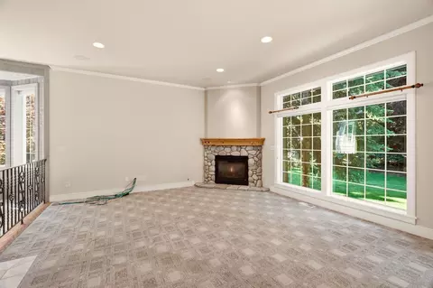 Living - 1505 E Legacy Ln, Spokane, WA 99208 photo 4 of 10