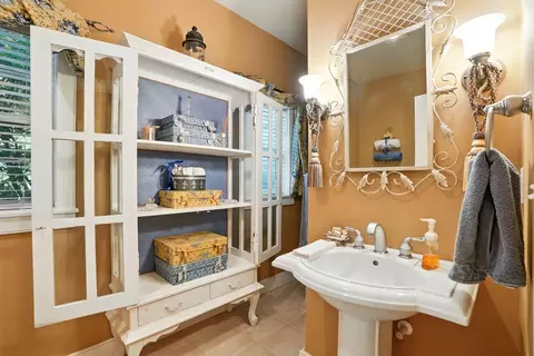 Bath - 1505 E Legacy Ln, Spokane, WA 99208 photo 4 of 6