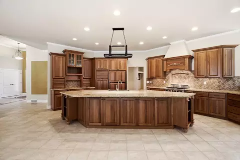 Kitchen - 1505 E Legacy Ln, Spokane, WA 99208 photo 1 of 3