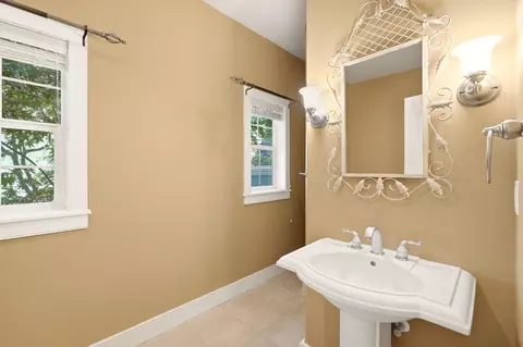 Bath - 1505 E Legacy Ln, Spokane, WA 99208 photo 10 of 11