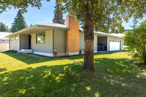 2609 W Waikiki St, Spokane, WA 99218