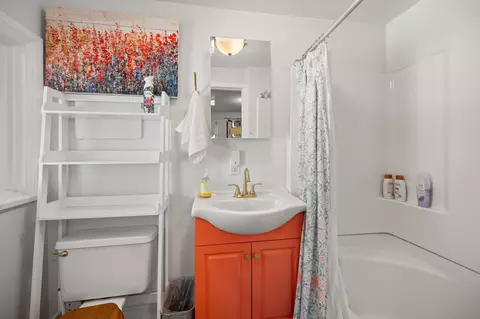 Bath - 4519 E 7th Ave, Spokane Valley, WA 99212 photo 2 of 2